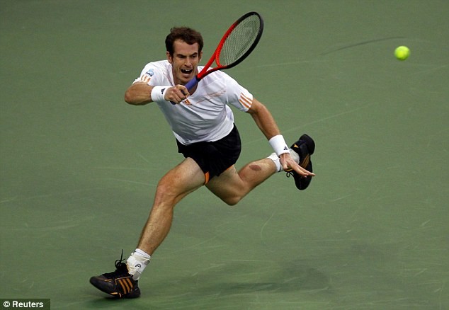 Andy Murray đang có phong độ rất ấn tượng và vừa đánh bại Roger Federer ở bán kết khá thuyết phục. Đương kim vô địch US Open 2012 đã giành chiến thắng ván đầu với tỉ số 7-5 sau khi bị dẫn 0-2 và 0-40 ở game thứ 11.